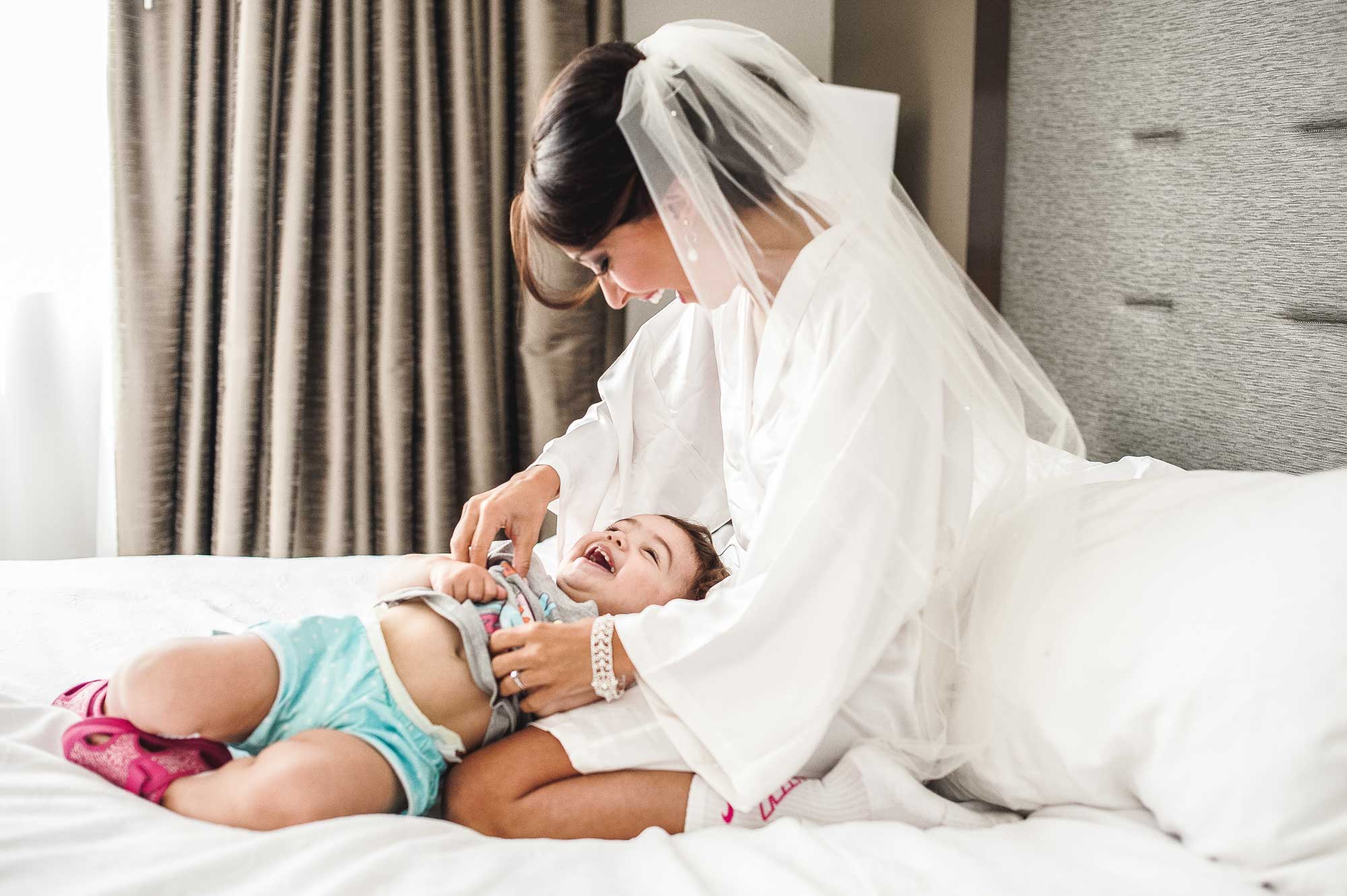 photography-bride-and-child