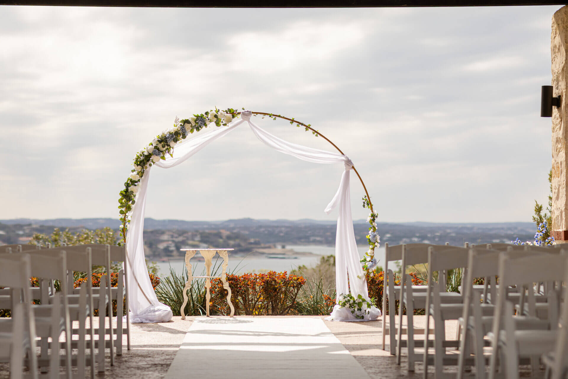 Vintage Villas – Tuscan-style waterfront wedding venue on Lake Travis in Austin, Texas